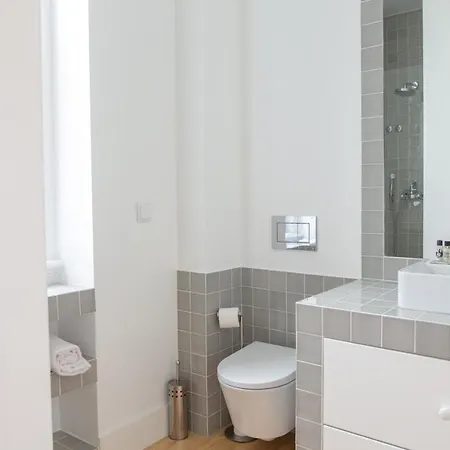 Plum Guide - The Golden Son Appartement *